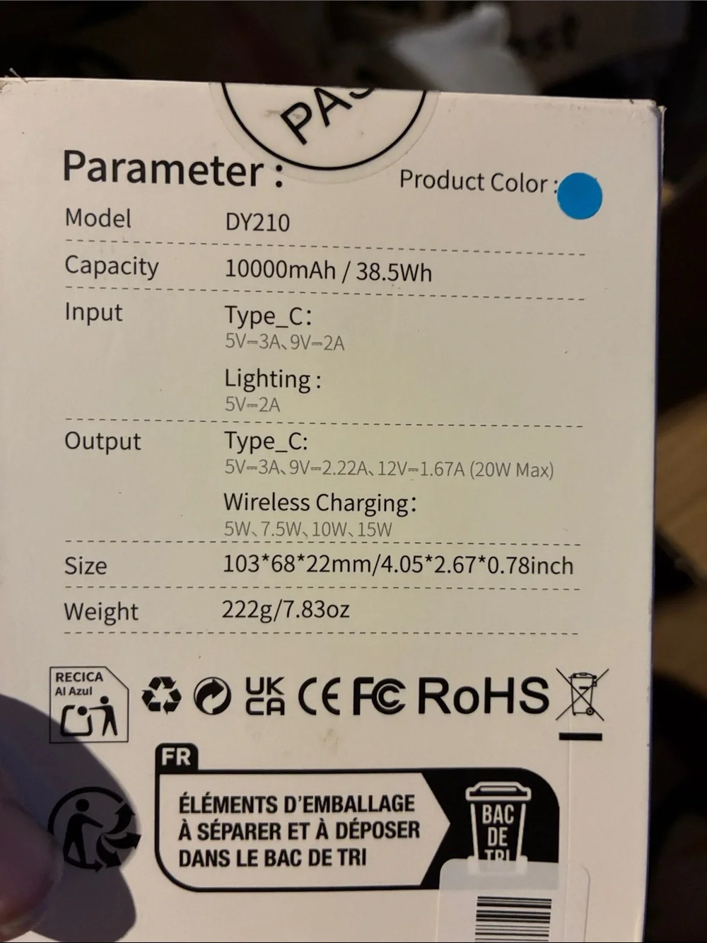 Matast DY210 20W Power Bank in White and Black